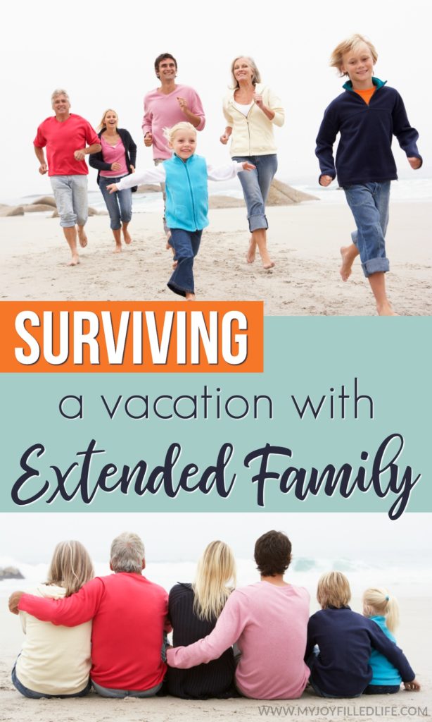 Taking a vacation with extended family can be a lot of fun, but it can also be challanging. Here are some tips on making it work! #vacation #familyvacation