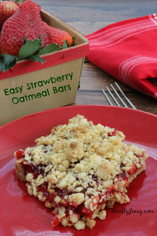 Easy-Strawberry-Oatmeal-Bars-Recipe