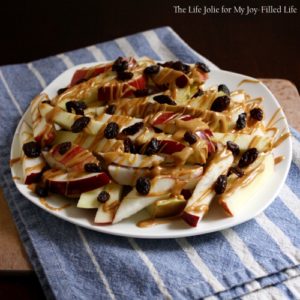 Apple Poutine is such a fun way to make a snack with familiar foods even more fun for your kids! It was super easy to make and the gobbled it up. I'll definitely be making this again!
