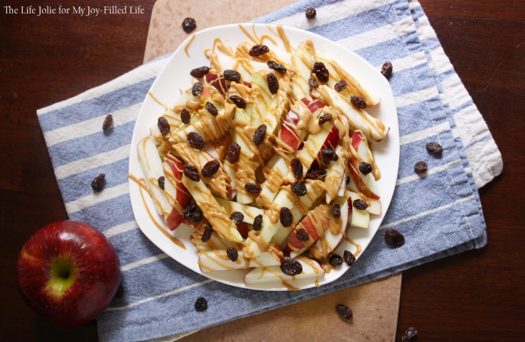 Apple Poutine is such a fun way to make a snack with familiar foods even more fun for your kids! It was super easy to make and the gobbled it up. I'll definitely be making this again!