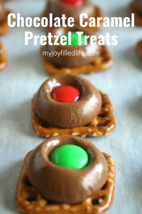 Chocolate Caramel Pretzel Treats are so quick and easy to make and taste delicious- they make a great holiday gift!