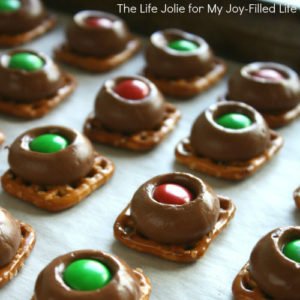 Chocolate Caramel Pretzel Treats are so quick and easy to make and taste delicious- they make a great holiday gift!