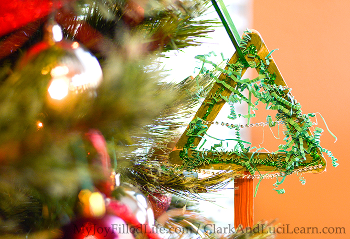 Simple Christmas Crafts with Popsicle Sticks
