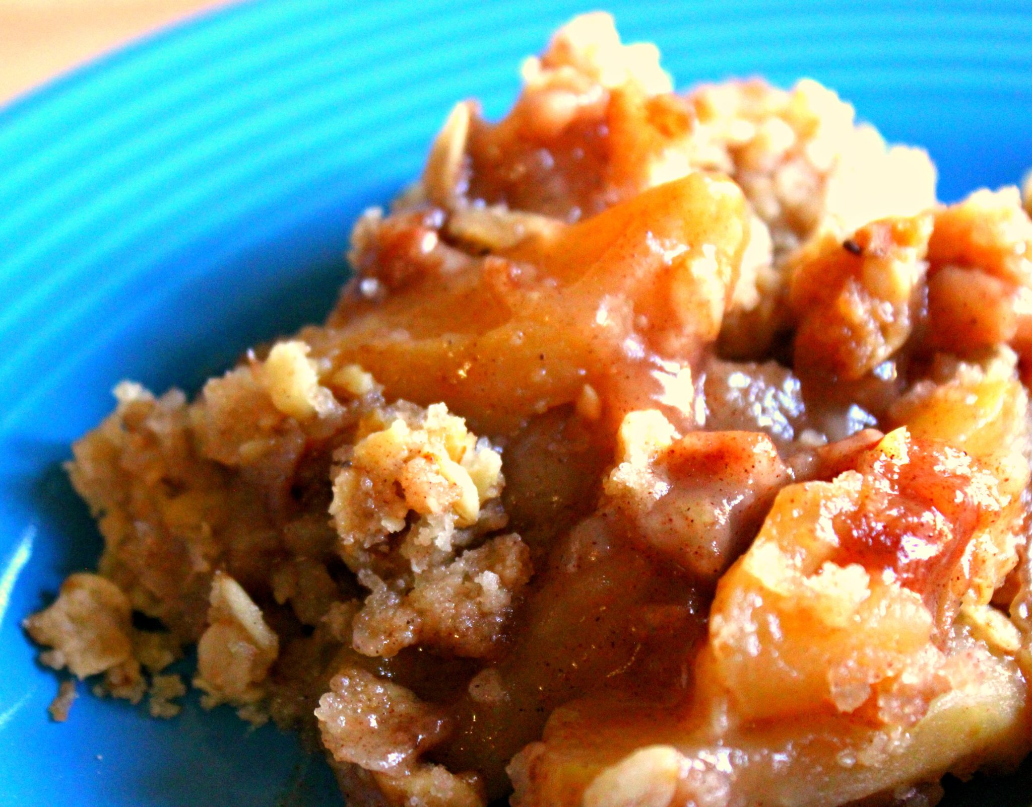 Easy Walnut Apple Crisp