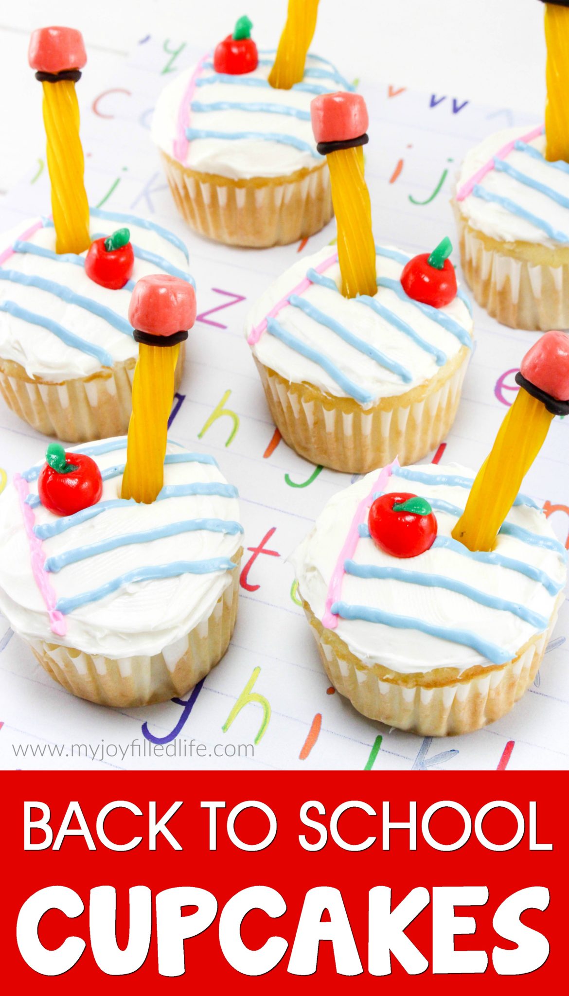 Celebrate the new school year with these adorable, easy to make back to school cupcakes! #cupcakes #backtoschool