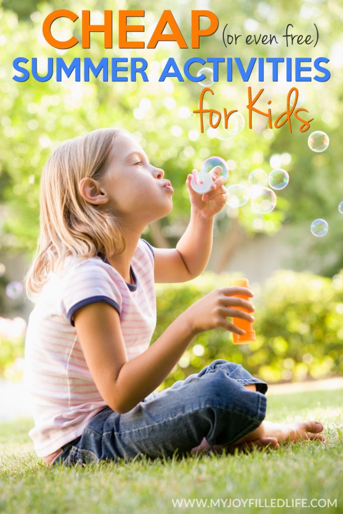 Check out these fun summer activities that will keep kids and won't cost you a penny, or at the very most, $10. #summerfun #thriftyliving #funforkids 