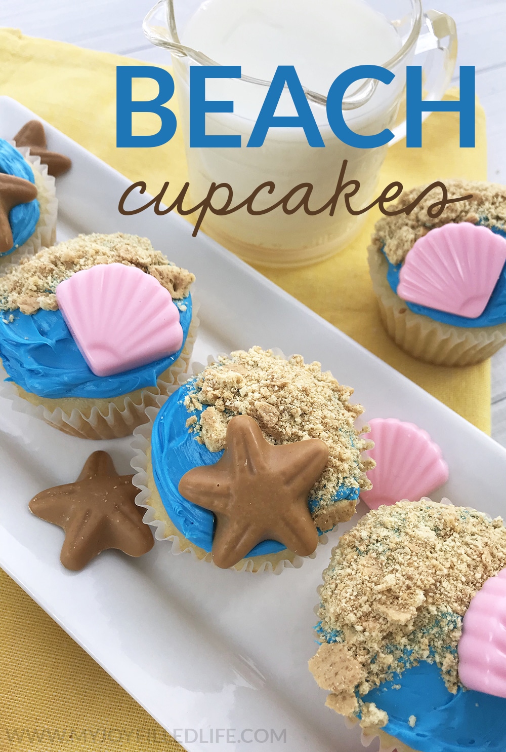 These beach cupcakes are the perfect fun treat for summer parties or play dates! You'll love these sweet and delicious beach cupcakes and your kids will love how fun they are to make and eat. #cupcakes #summertreat #thebeach