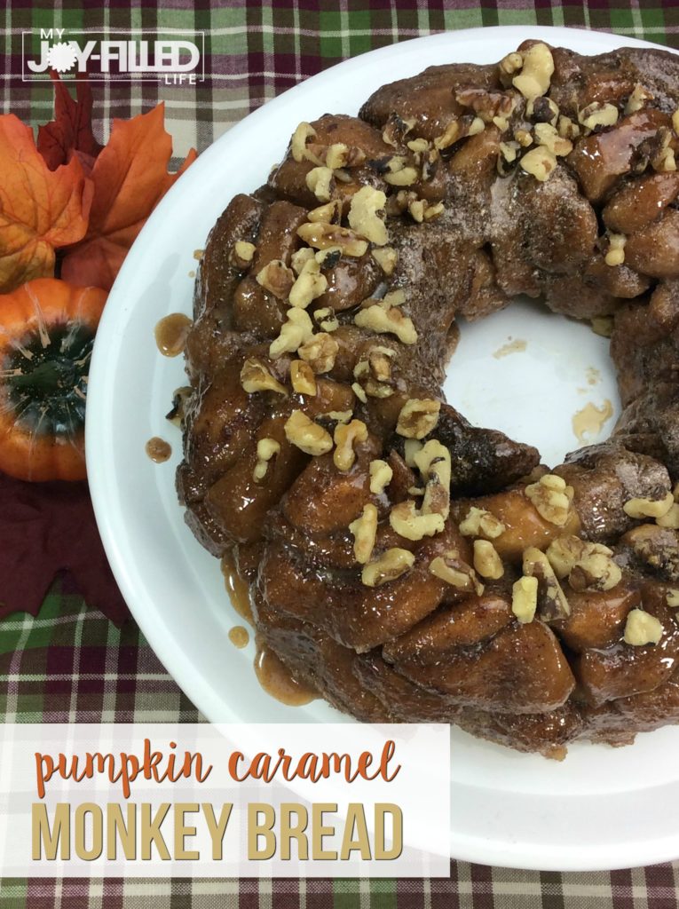 So easy to make and so delicious, this pumpkin caramel monkey bread will make the perfect addition to any fall get together or special occasion. #monkeybread #pumpkin #allthingspumpkin #brunch