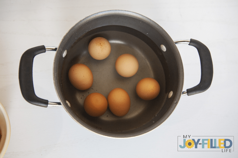 Boiling eggs