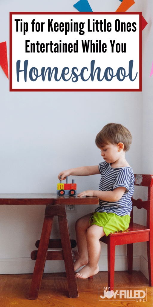 tips for keeping little ones entertained while homeschooling 