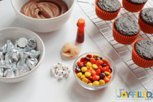 ingredients needed to make Turkey cupcakes